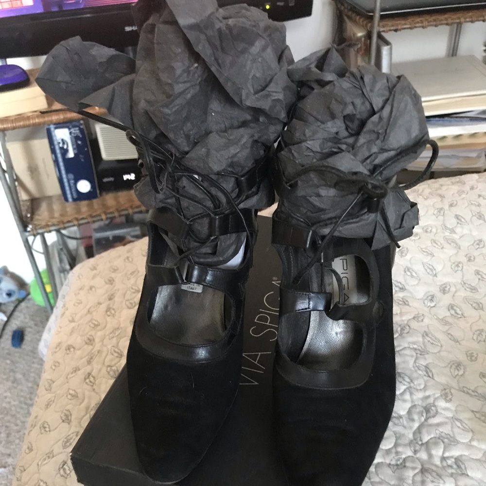 Vintage Via Spiga Suede with leather straps booty
